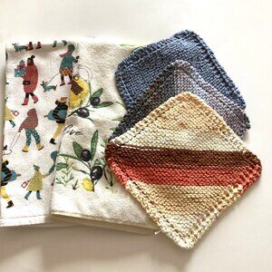 A Bundle of Kitchen Linens 2 Tea Towels 3 Handmade Dishcloths Home Decor